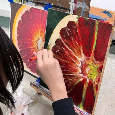 Learning_acrylic_techniques_teen_art_classes