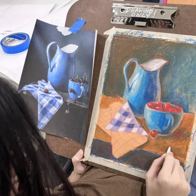 Learning_oil_pastel_teen_art_class